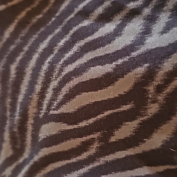 STUNNING OFFLINE BY AERIE REAL ME HIGH WAISTED ZEBRA PRINTED LEGGINGS - Picture 10 of 10